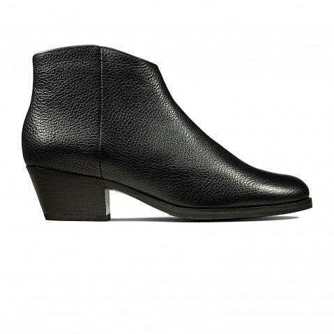 clarks mila myth black
