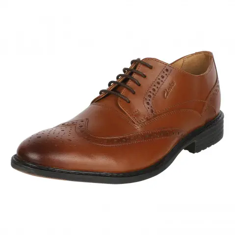 Buy Clarks Quinwood Wing Dark Tan Lea for Men Online | Clarks Shoes India