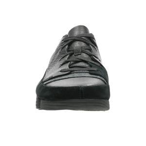 Clarks originals trigenic evo black leather top