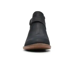 Buy Clarks Camzin Hale Black Leather for Women Online Clarks Shoes India