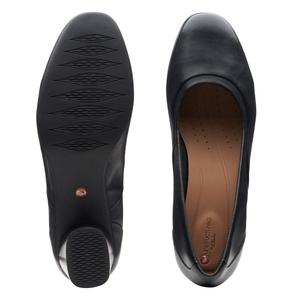 Un cosmo step clarks top