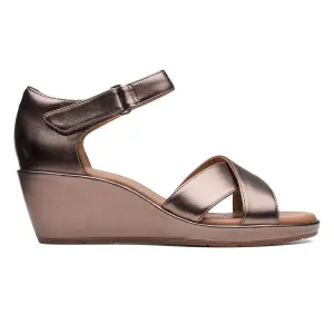 Un plaza clarks top
