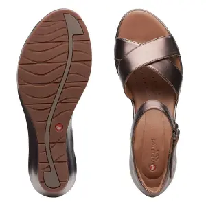 Un plaza cross clarks top