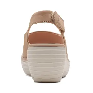 Reedly shaina clarks store