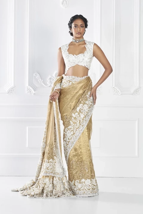Lehanga Style Saree wearing।शादी के लिएं इस तरह साड़ी पहने। Elegant look  Saree draping।।saree drape - YouTube