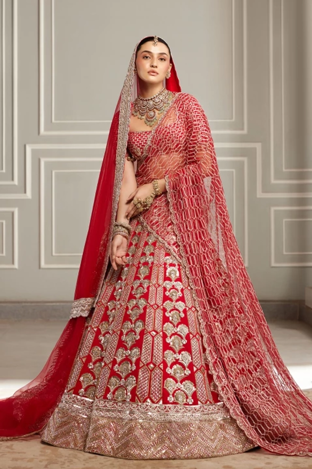 Manish malhotra red bridal lehenga outlet