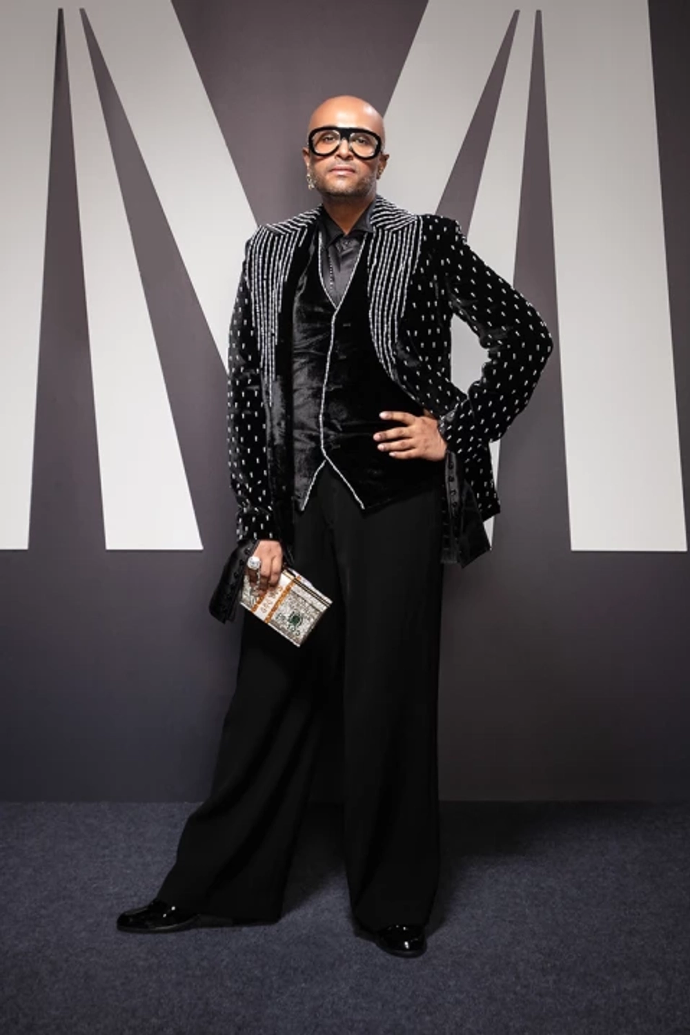 Manish malhotra coat pant designs discount