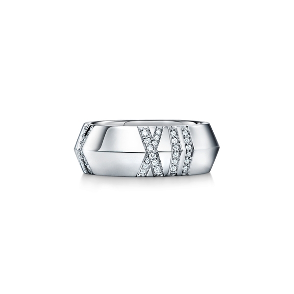 X Closed Wide Ring in White Gold with Diamonds, 7.5 mm Wide