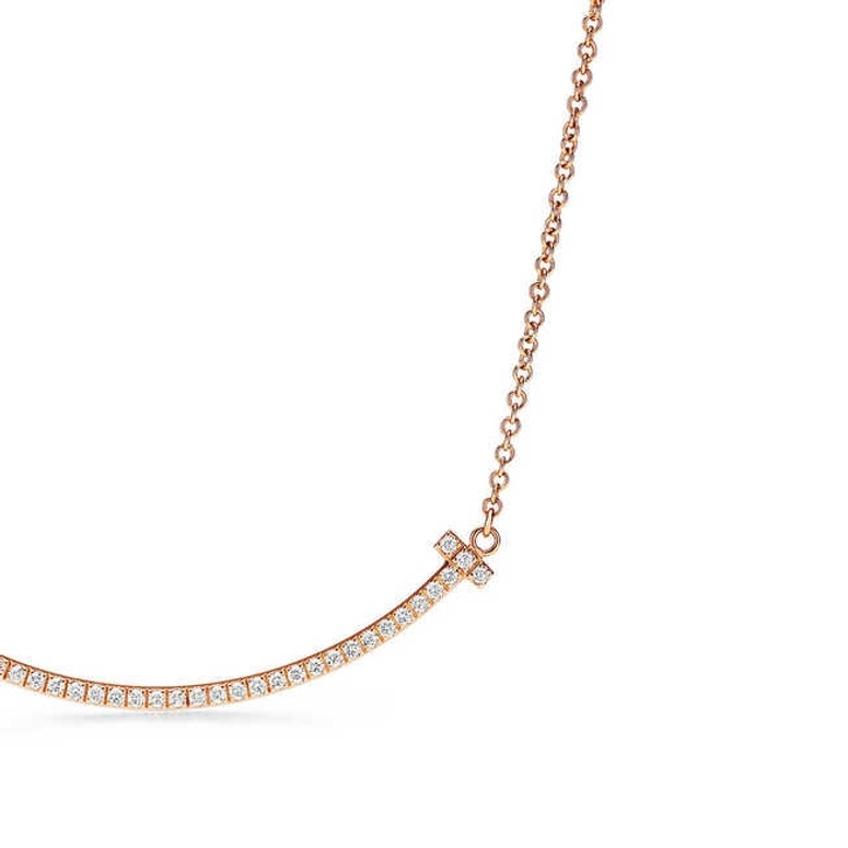 Elsa Peretti® Diamonds by the Yard® necklace in platinum. | Tiffany & Co.