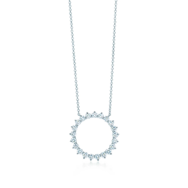 Elsa Peretti® Eternal Circle pendant in sterling silver. | Tiffany & Co.
