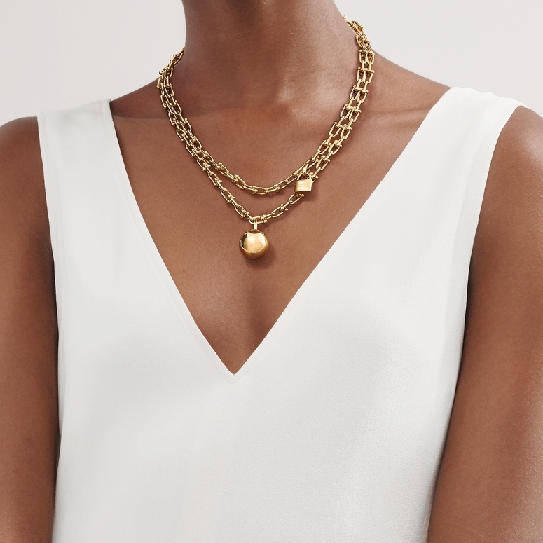 Tiffany Victoria™ pendant in 18k rose gold with diamonds, small. | Tiffany  & Co.