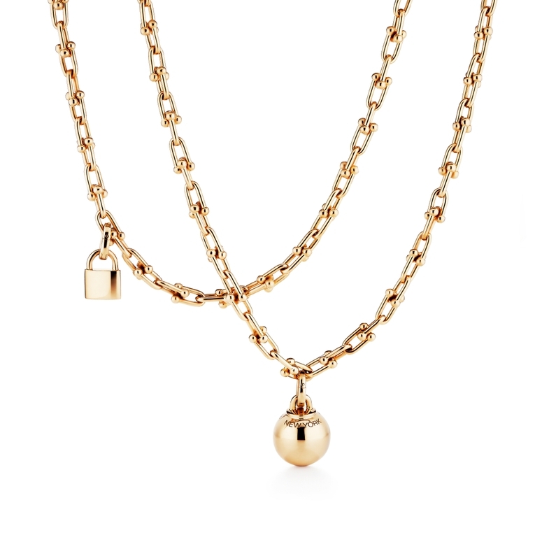 Louis Comfort Tiffany | Gold, Opal Demantoid Garnet and Colored Stone  'Medusa' Pendant-Necklace 路易·康福特·蒂芙尼 黃金鑲蛋白石及翠榴石「Medusa」吊墜項鏈 | Magnificent  Jewels | 2021 | Sotheby's