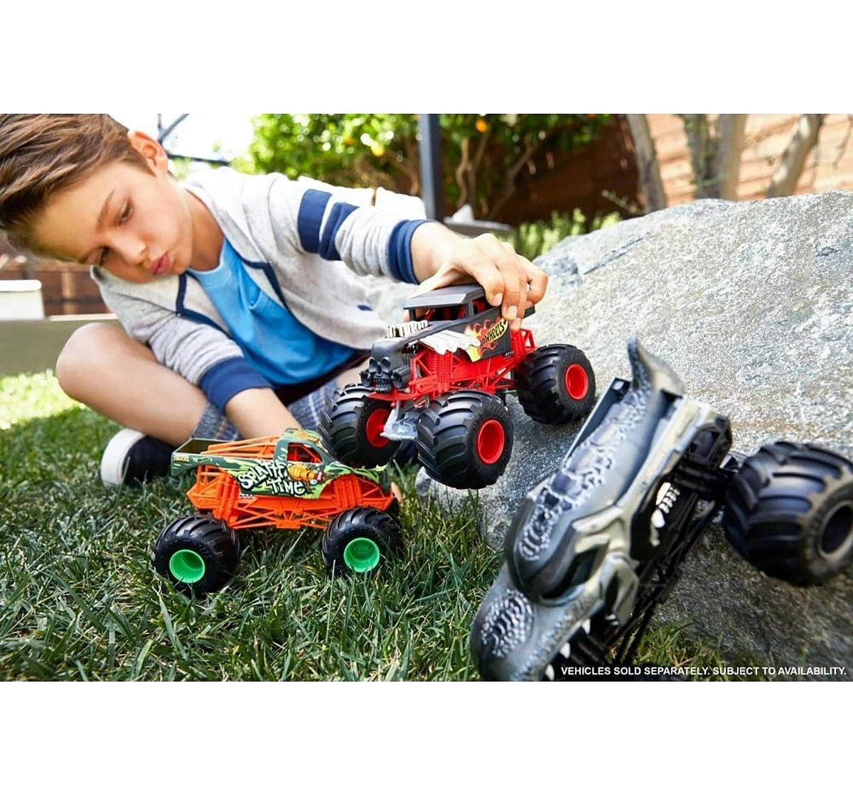 Hot Wheels 1:24 Monster Trucks Vehicles for Kids age 3Y+, Assorted