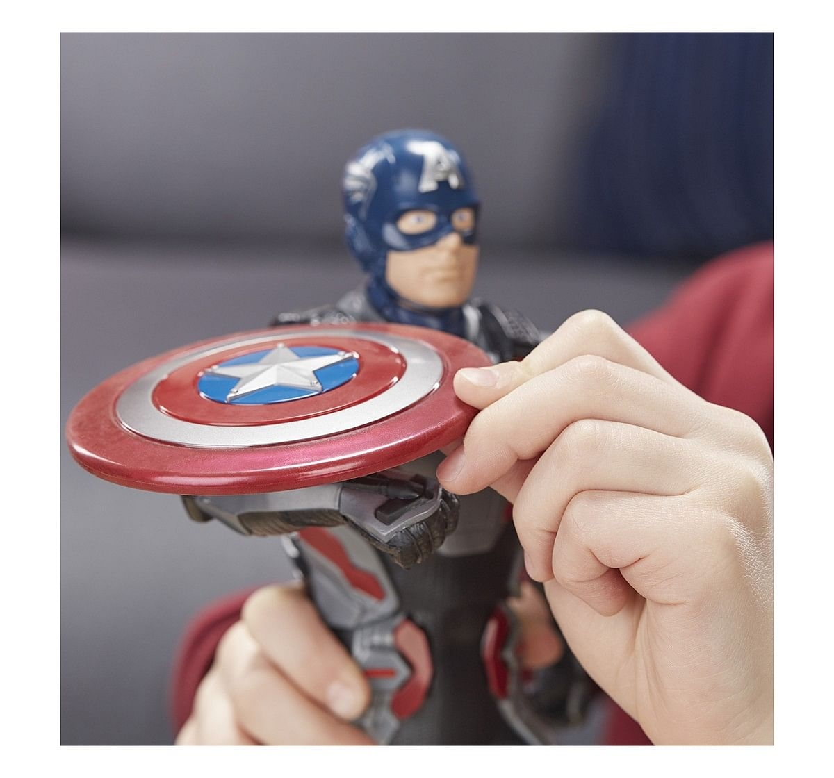 Marvel Avengers - Figurine Electronique 30 cm - Captain America