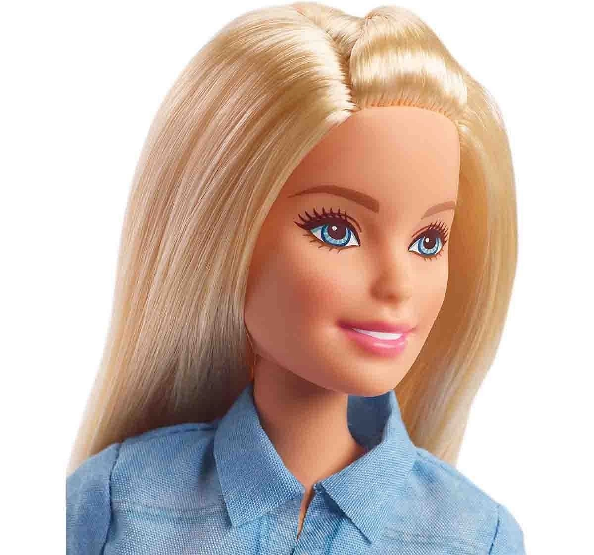 Barbie best sale travelling doll