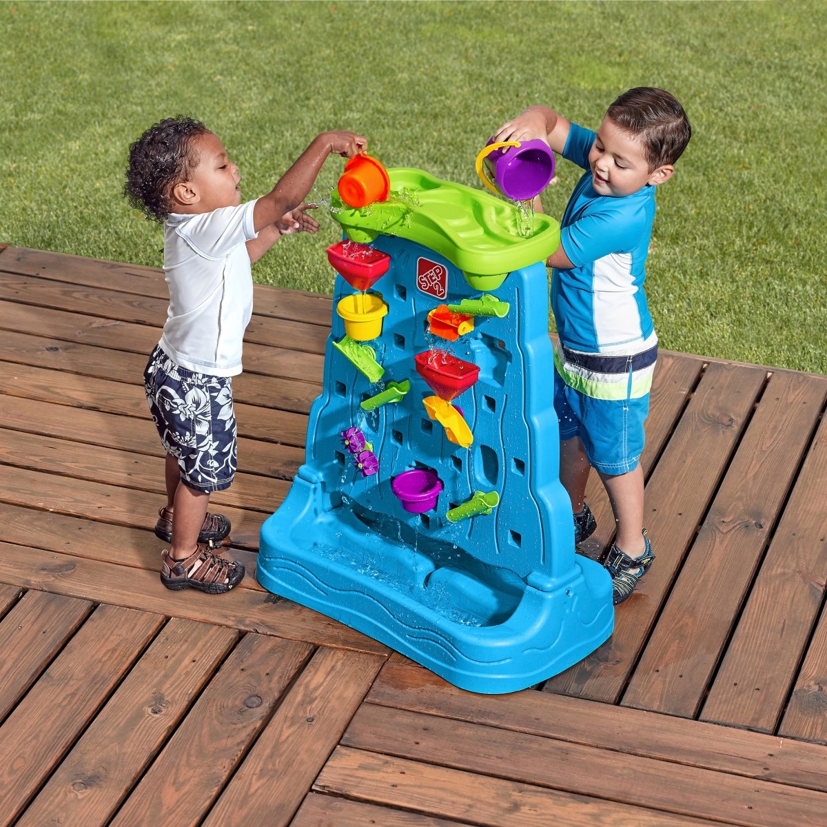 Step2 Waterfall Discovery Wall Blue 2Y+