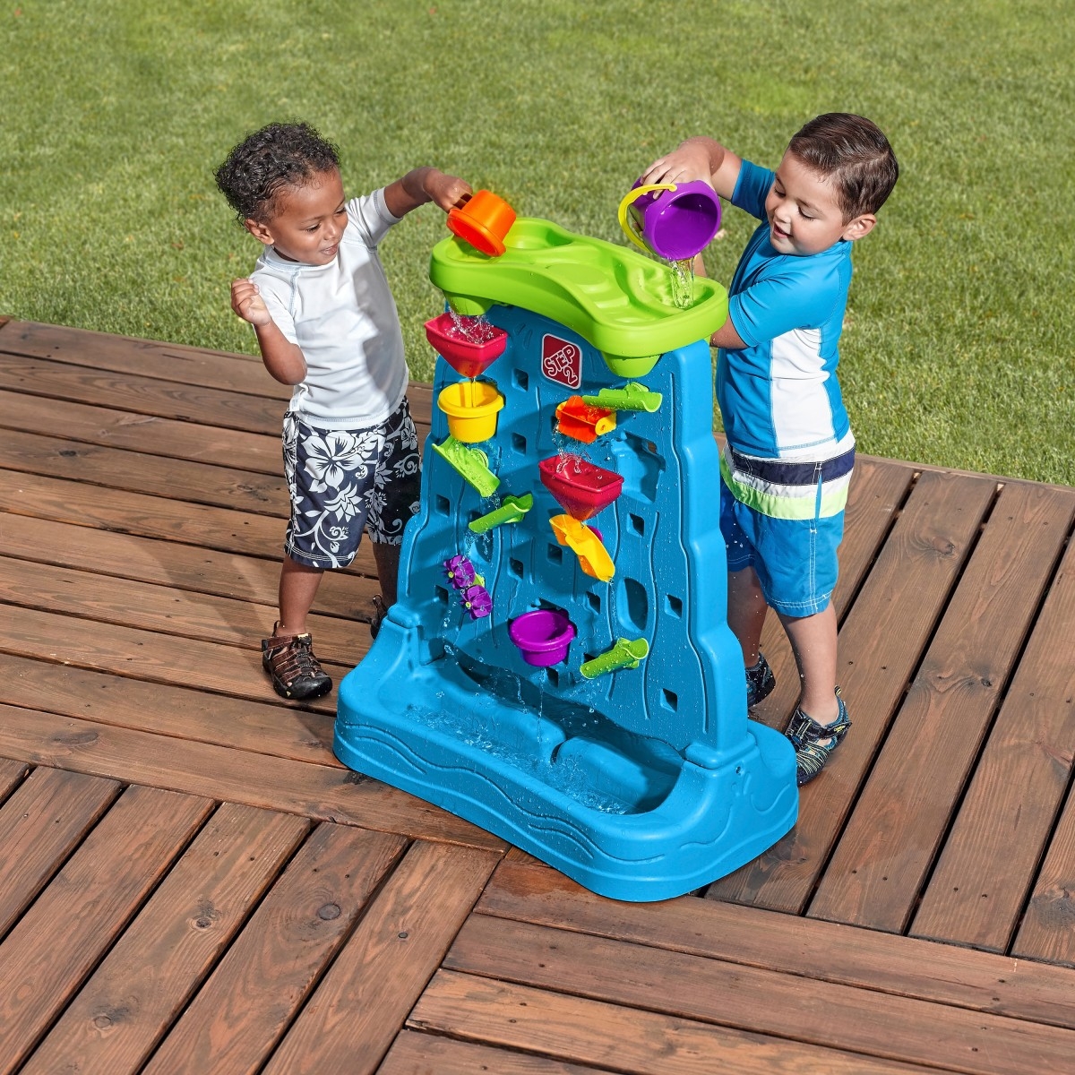 Step2 Waterfall Discovery Wall Blue 2Y+