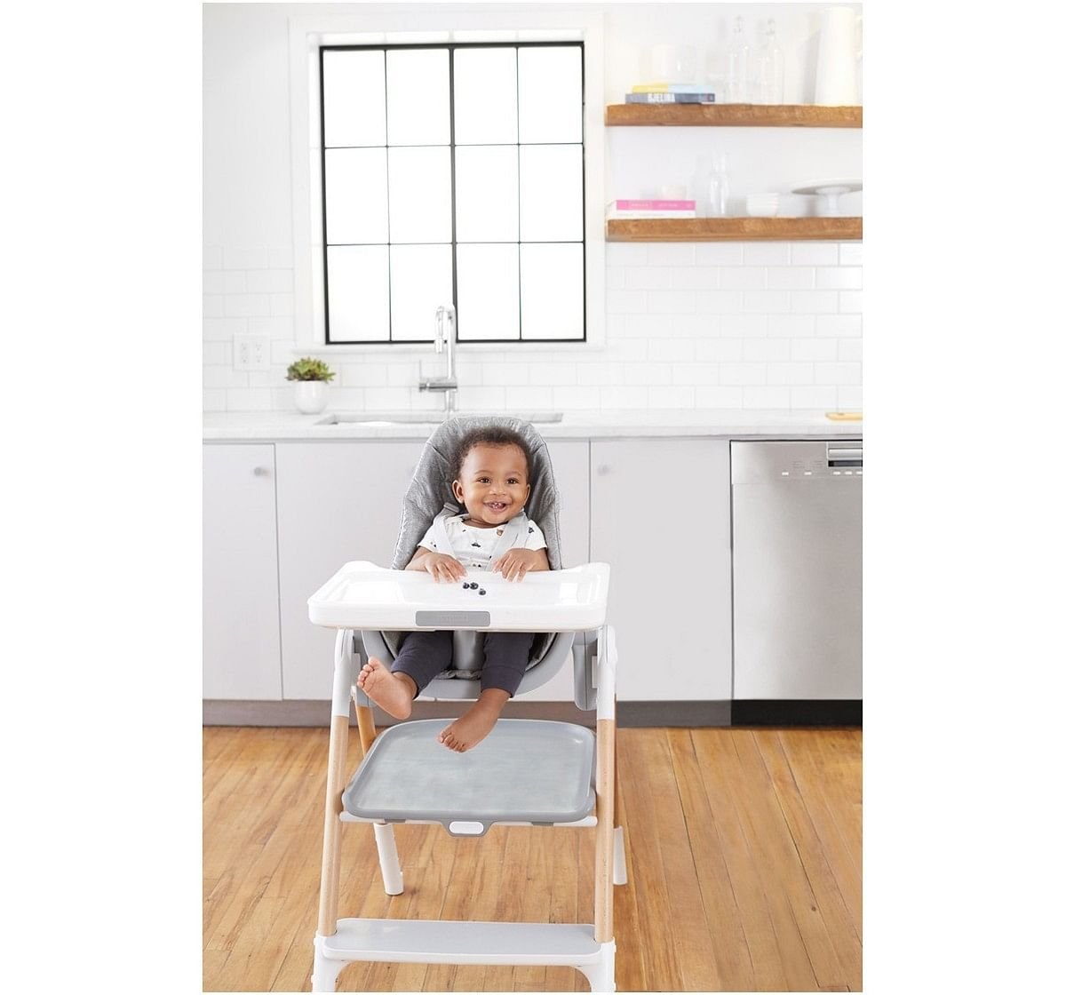 Skip Hop Sit-to-step high chair Plastic baby chair Grey 3M+