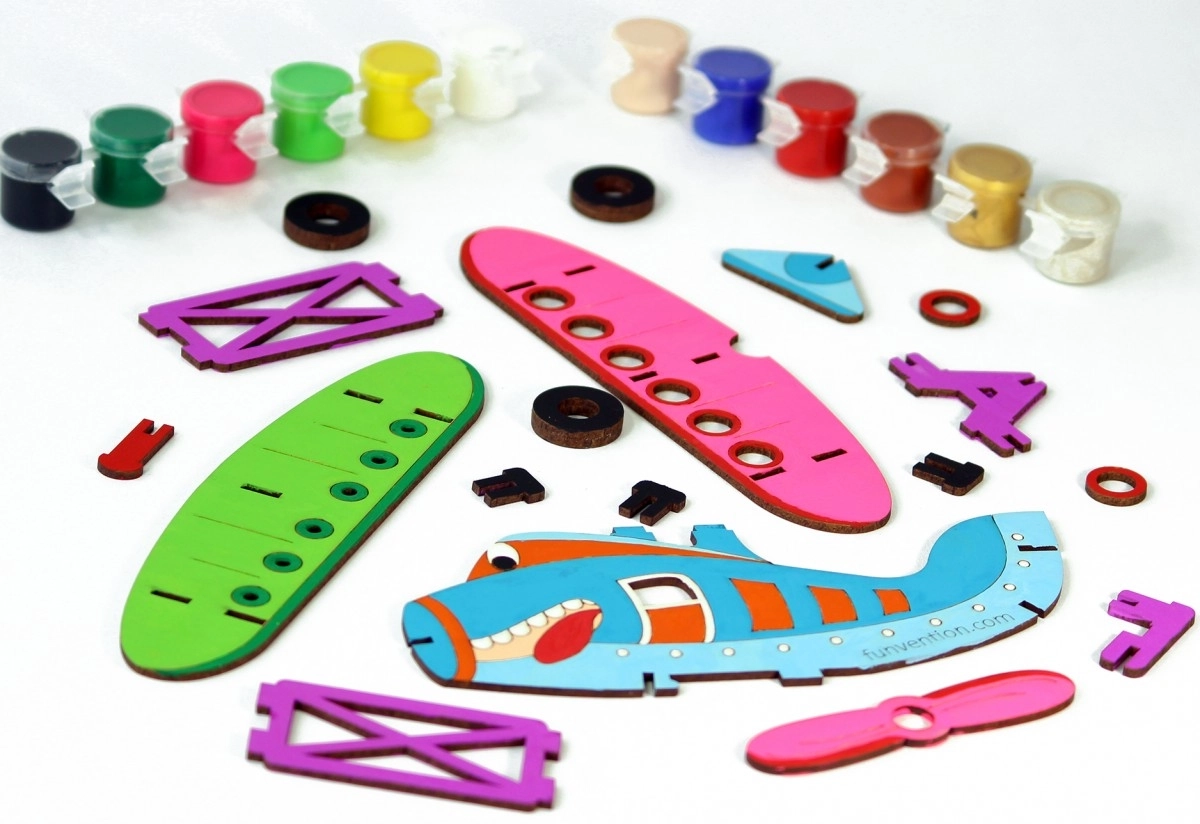 Funvention 3D Colouring Model Biplane DIY Puzzle Toy Pen Stand Utility  Multicolour 3Y+