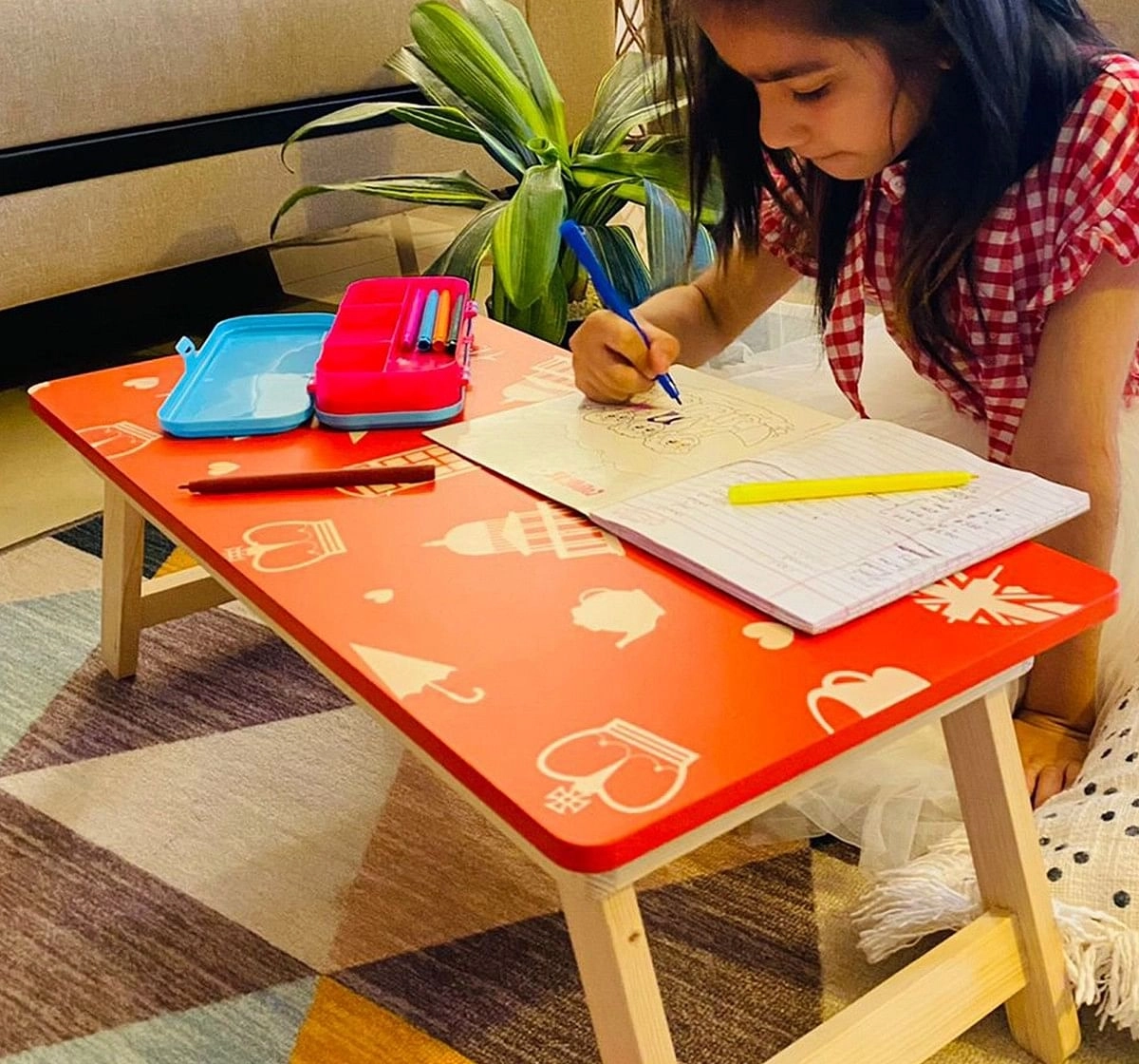 Hamleys Red Table Red 3Y+