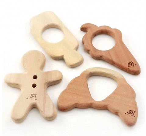 Ariro Wooden Teethers Treats,  4M+(Brown)