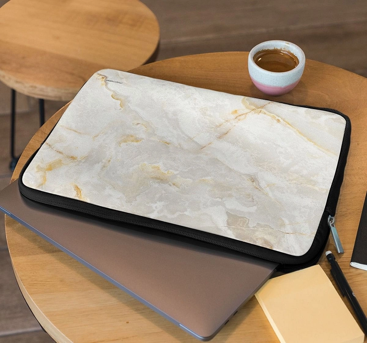 Macmerise Marble Creama Marfil Laptop Cover Multicolor 12Y+