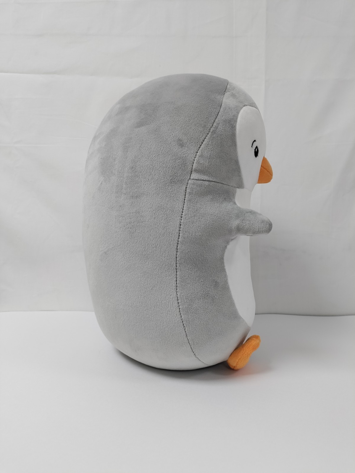 hamleys penguin soft toy