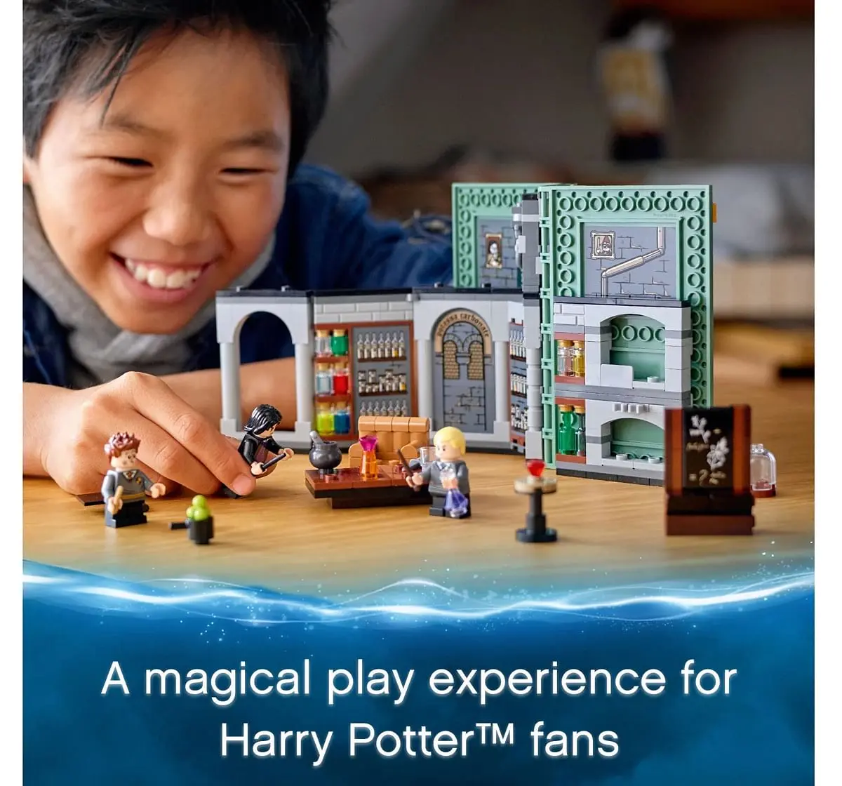 LEGO Harry Potter Hogwarts Moment: Potions Class Brick-Built Playset With Professor Snape's Potions Class ( 270 Pieces)