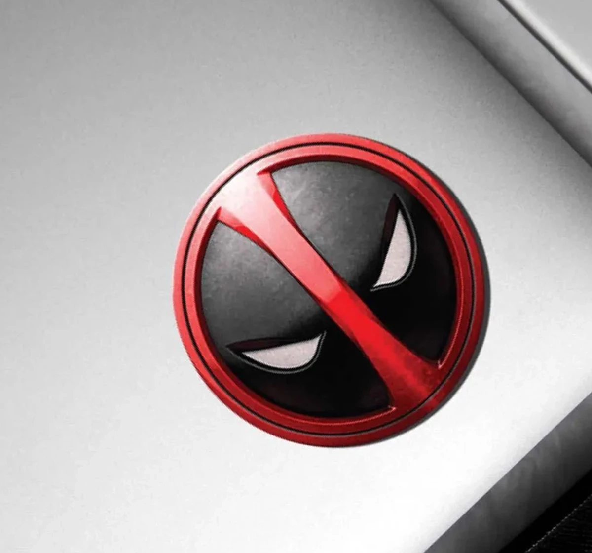 Macmerise Minimalistic Deadpool Stickon Small Multicolour 12Y+