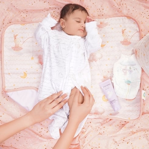 Newborn deals girl bedding