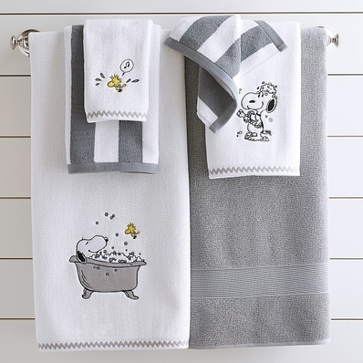 Peanuts Bath Towel Collection