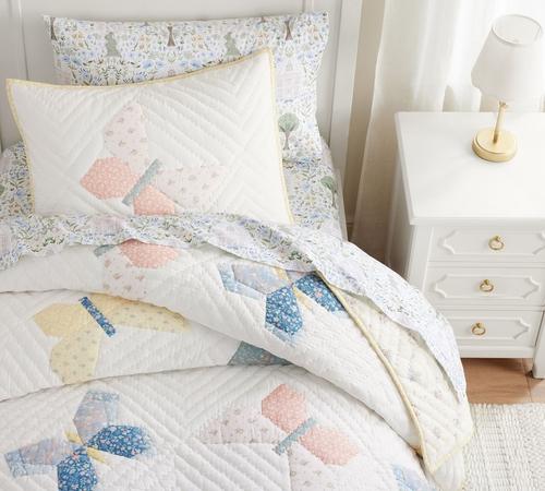 Pottery barn hot sale crib quilt