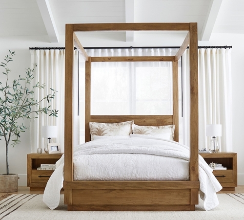 Oakleigh Canopy Bed