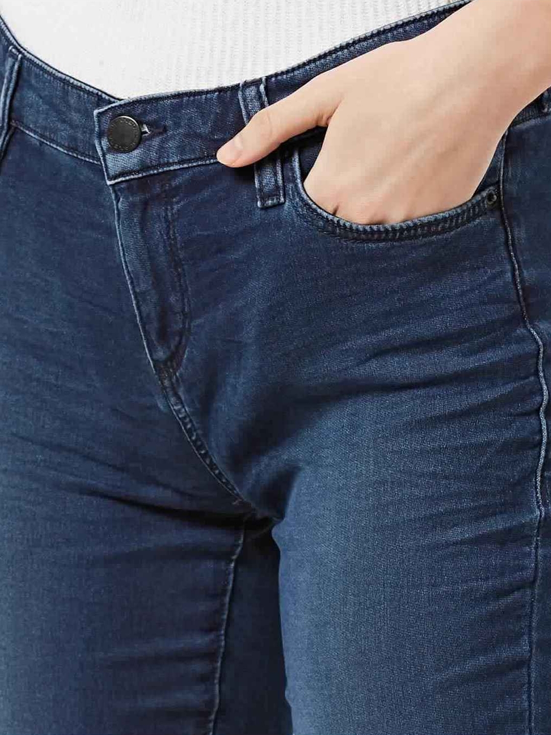 Women's medium wash skinny fit Star motion jeans