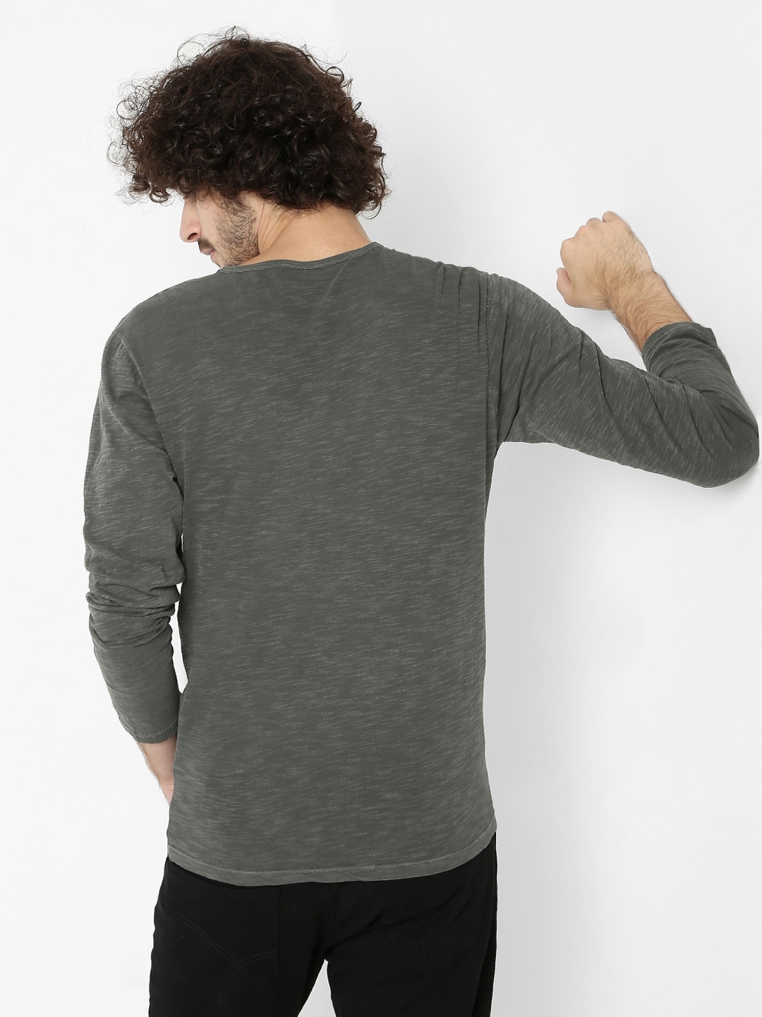 Heathered CPD Slim Fit Henley T-shirt