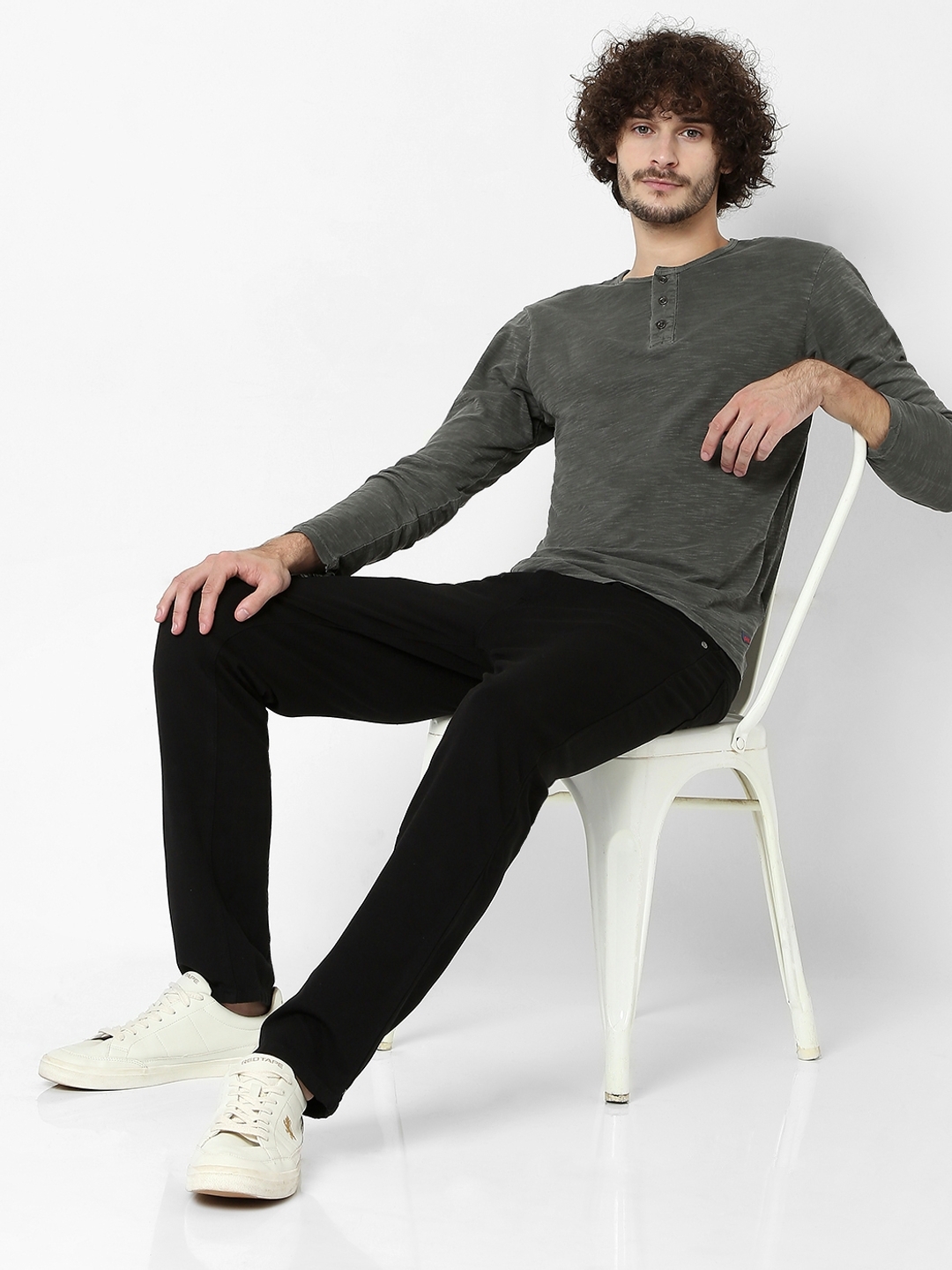 Heathered CPD Slim Fit Henley T-shirt