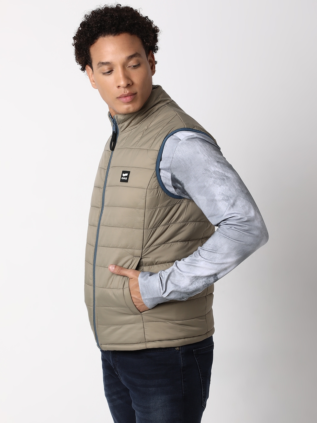 Regular Fit Sleeveless High Gilet Neck Solid Nylon Jacket