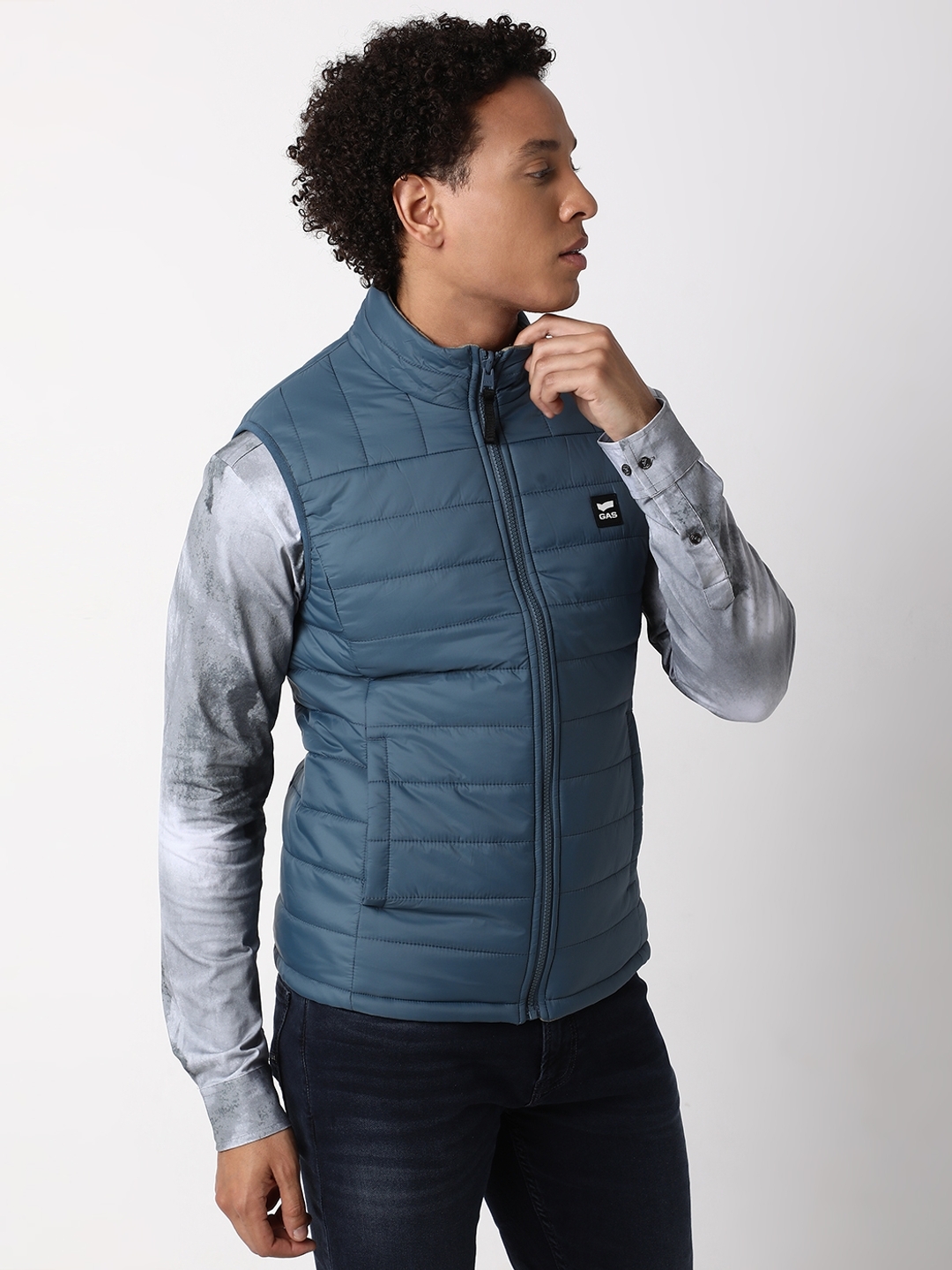 Regular Fit Sleeveless High Gilet Neck Solid Nylon Jacket