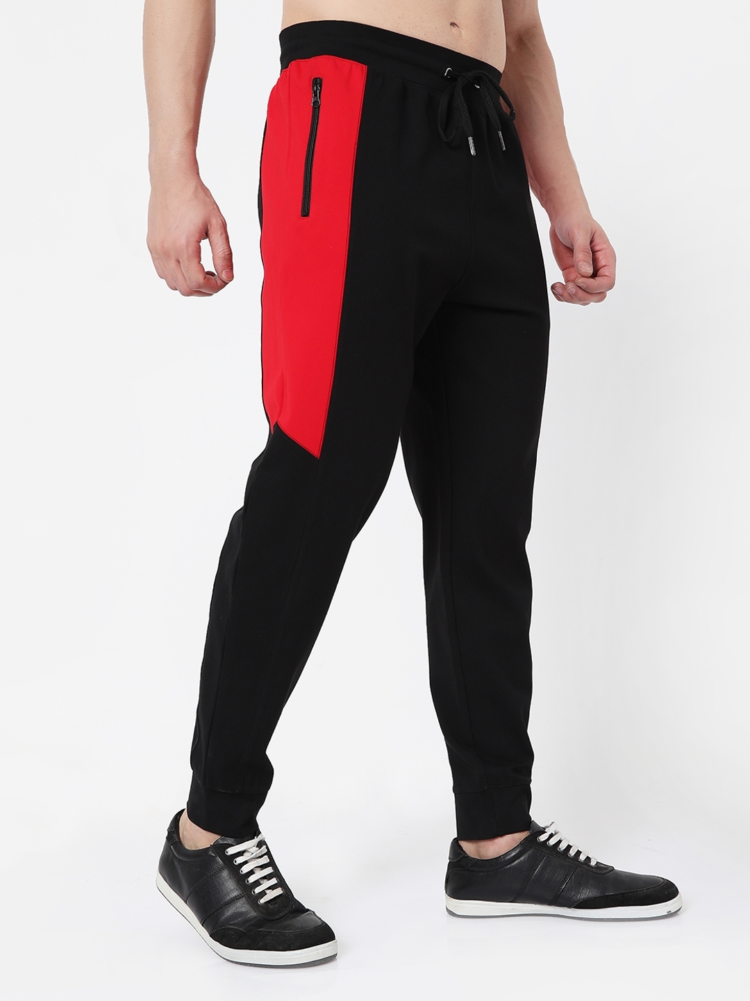 Joggers Park - Men Black Solid Slim-Fit Track Pants Black solid slim-fit  track pants with two pockets 100% Original Products Pay on delivery might  be available Easy 3 days returns and exchanges
