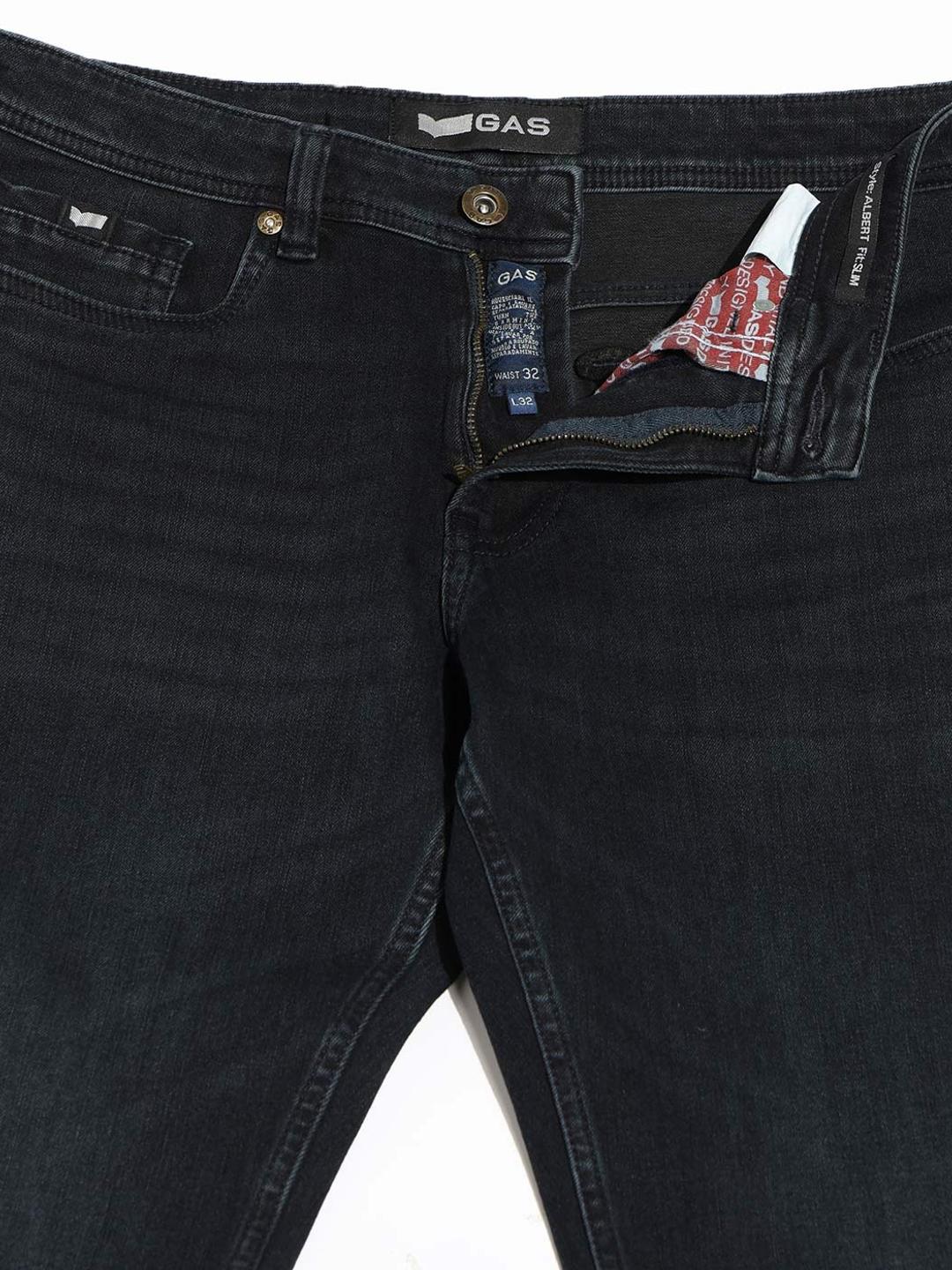 Slim Fit Zippered Fly Mid-Rise Denim