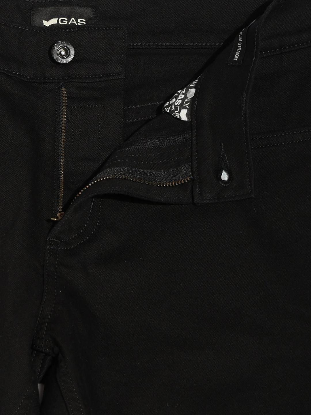 Relaxed Slim Fit Zippered Fly Denim