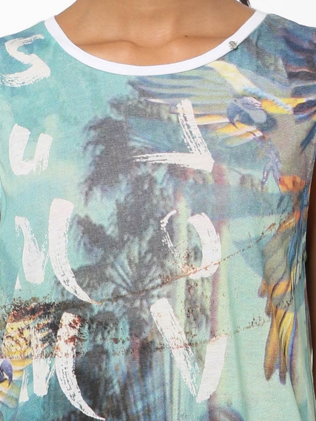 Alkira Summer Love Crew-Neck T-shirt