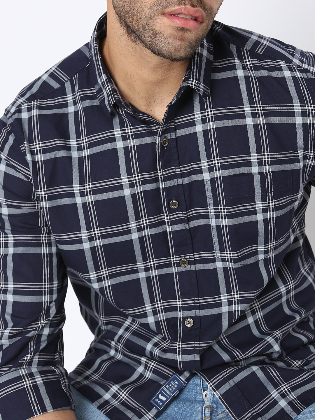 Men Slim Fit Shirt with Patch Pocket