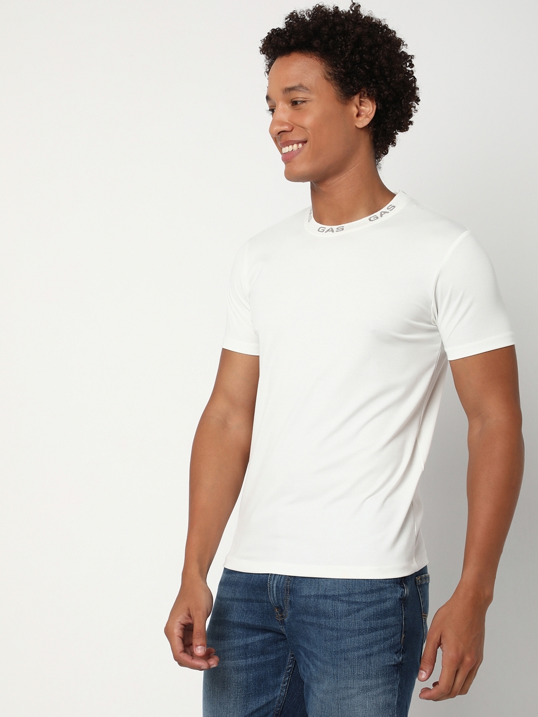 Slim Fit Half Sleeve Crew Neck Solid Nylon T-Shirt