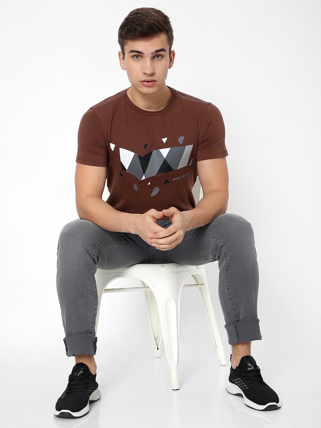 Graphic Print Slim Fit Crew-Neck T-shirt