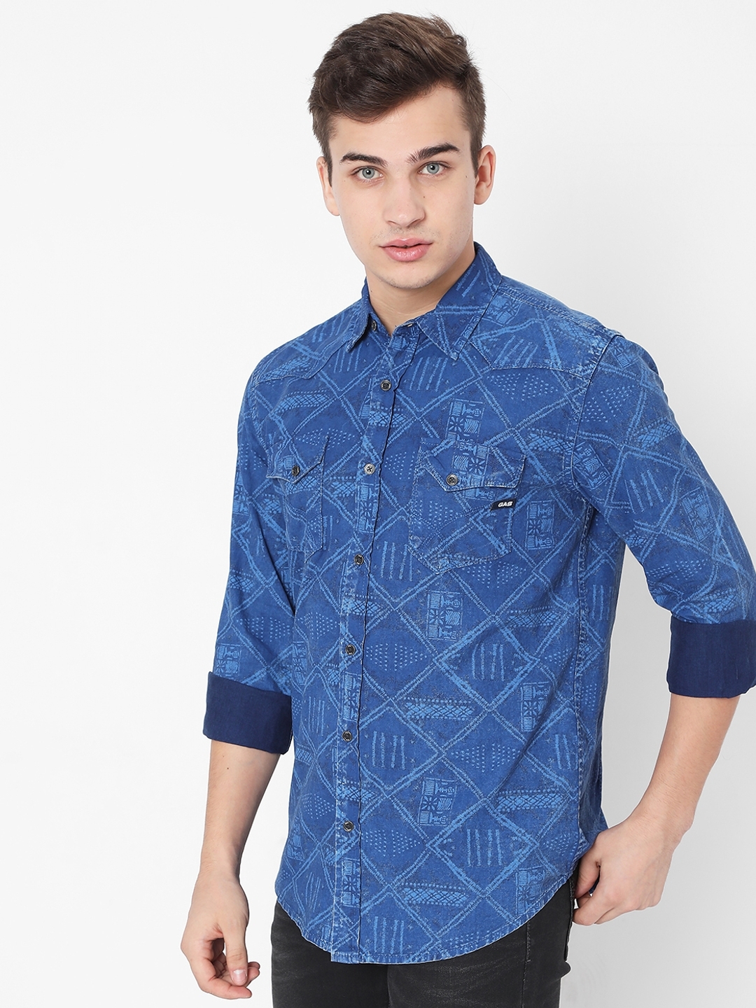 Victor Printed Slim Fit Shirt with Buttoned Flap Pockets