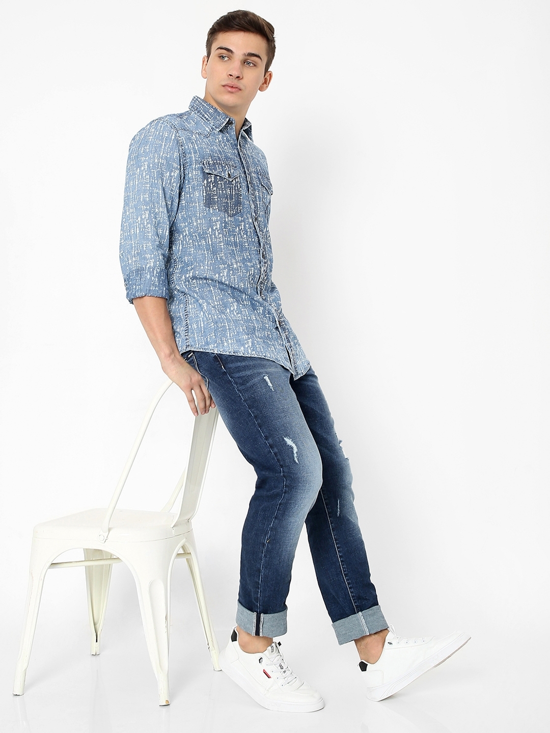 Sir Det Printed Slim Fit Shirt with Buttoned Flap Pockets