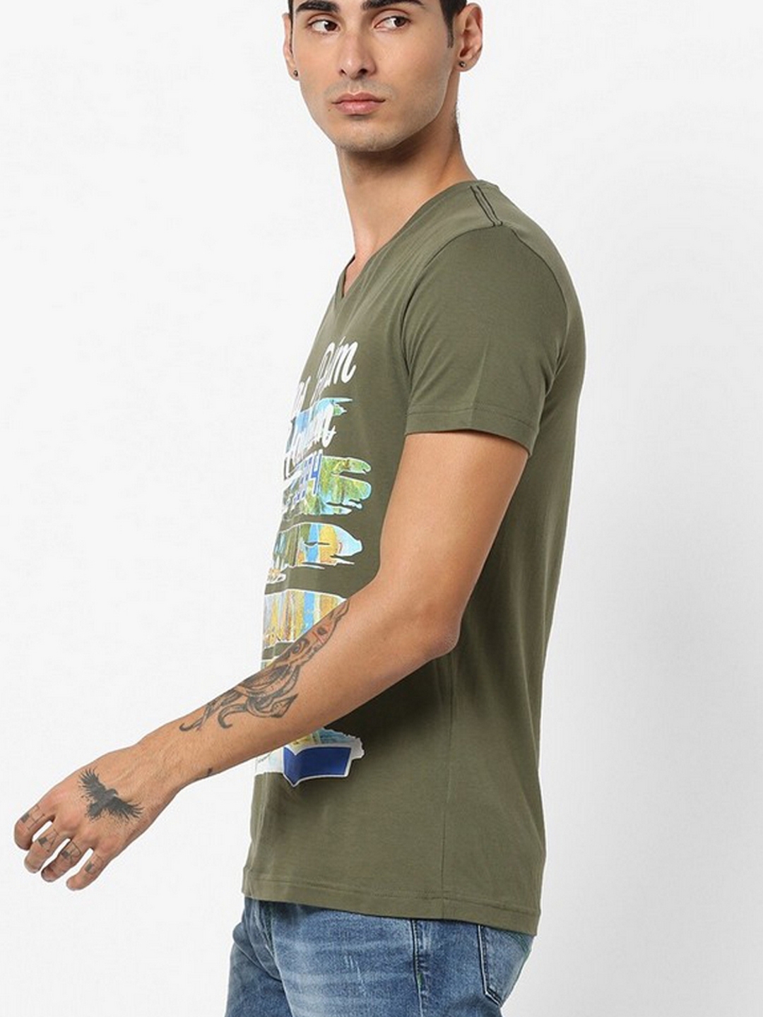 Slim Fit Graphic Print V-neck T-shirt