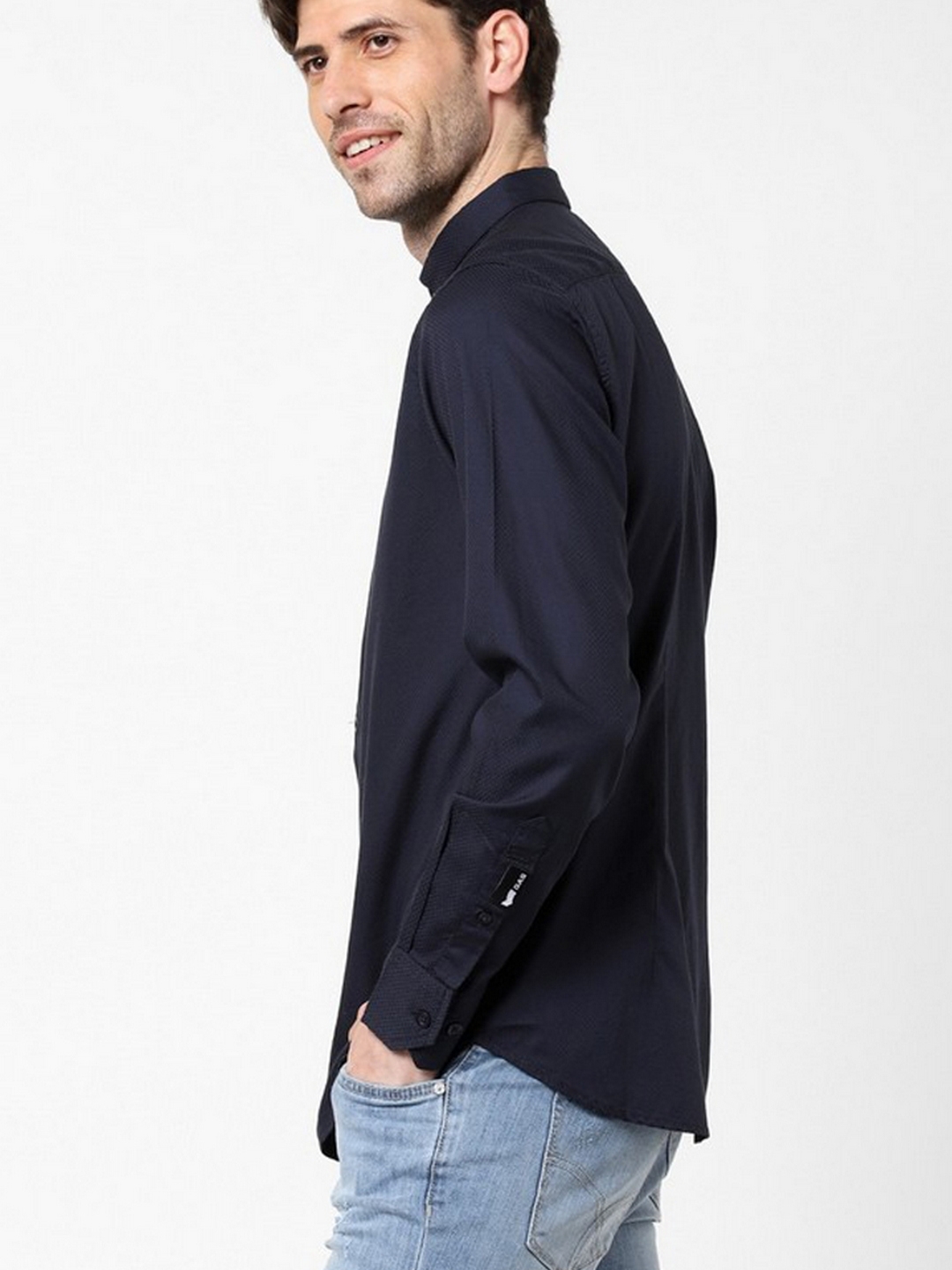 Slim Fit Shirt with Cutaway Collar