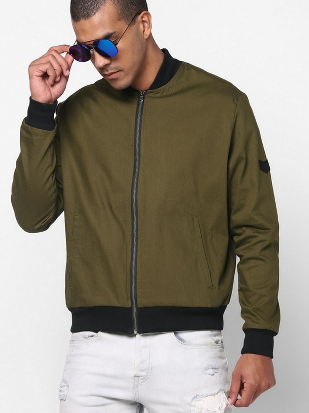 How to Wear a Bomber Jacket: The Essential Guide for Men-anthinhphatland.vn